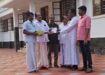 ബി.ജെ.പി ക്രിസ്തുമസ് സന്ദേശവുമായി ദേവാലയത്തിൽ