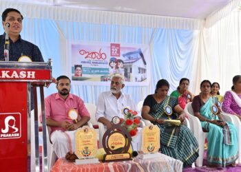 ജനങ്ങൾ കൂടെ നിന്നാലേ വികസനത്തിന് വേഗമുണ്ടാകുകയുള്ളൂവെന്ന് സ്പീക്കർ