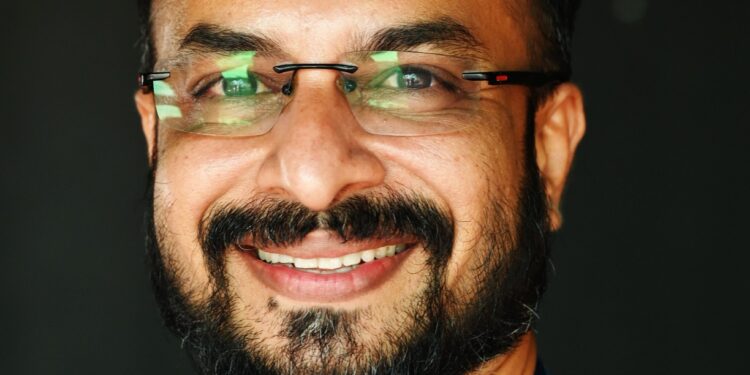 വിവേകാനന്ദ യുവ സംസ്കൃതി പുരസ്കാരം പ്രമോദ് പയ്യന്നൂരിന്