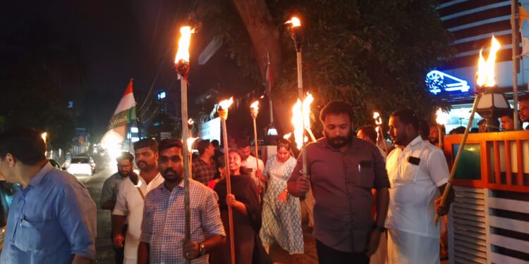 ചരിത്രമുറങ്ങുന്ന തലശ്ശേരിയുടെ മണ്ണിൽ യൂത്ത് മാർച്ച് പ്രൗഡമായി